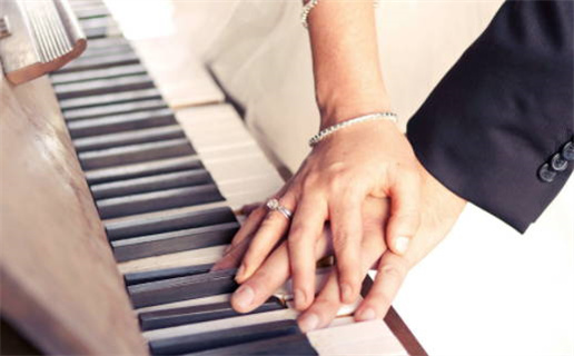 2026年02月03日是否宜领证？ 今日领证结婚是好日子吗？