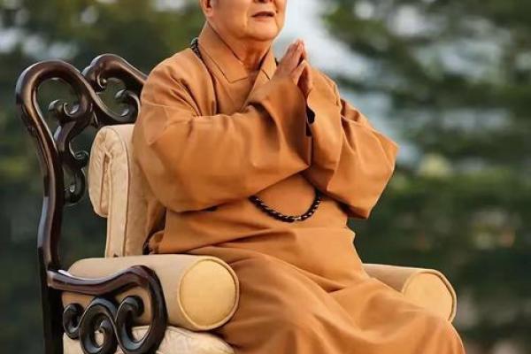 出生的人属什么命及其命运特点解析