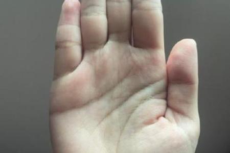 新生儿手相分析：揭示出生时的命运密码