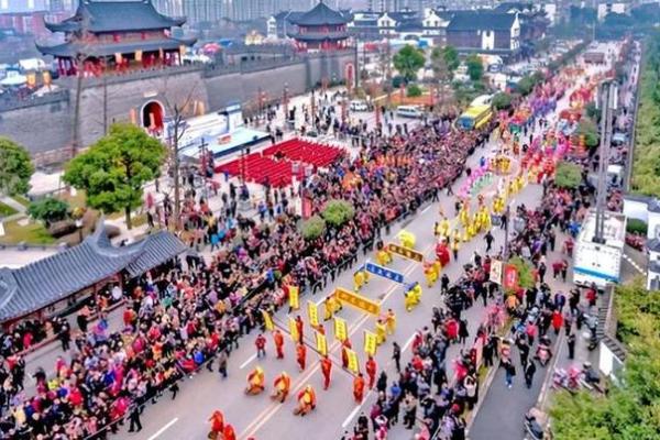 现代社会中祭祀节日的变迁与传承