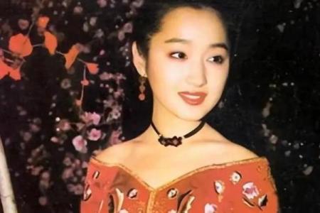 杨钰莹命理揭秘：她的五行八字与人生选择