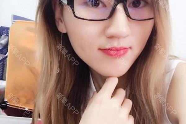 左脸酒窝与命运的关系解析