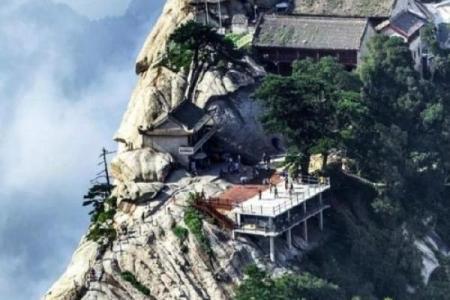 华山命理解析：深度剖析山脉对命运的影响