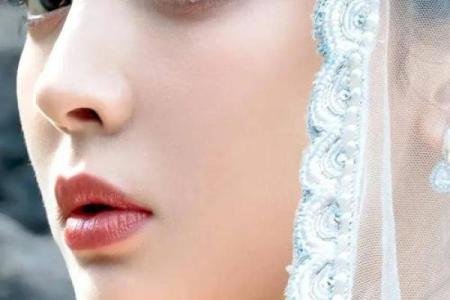 古力娜扎命理与星座运程：成功背后的天命之路