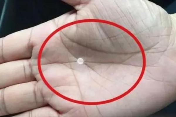 手相学中的大富贵标志：财富运势一探究竟