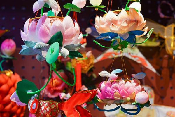 千年传承，流光溢彩——揭秘灯彩节日的神秘魅力