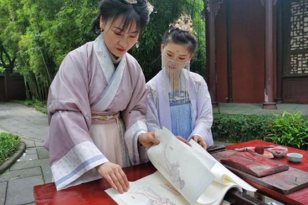 千年传承，民俗盛宴——手抄报带你领略节日魅力