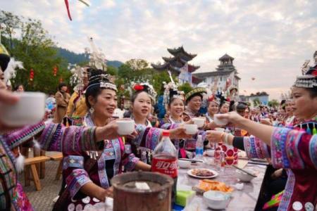探寻侗族神秘魅力：节日民俗文化盛宴