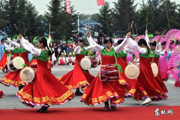 朝鲜民俗盛宴：神秘传统节日大揭秘