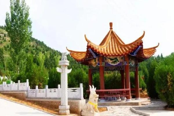 武汉陵园风水宝地盘点：揭秘风水绝佳之地