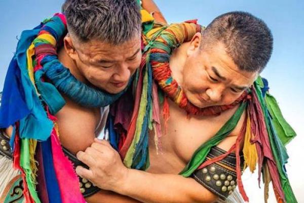 九月的蒙古风情盛宴：揭秘神秘那达慕节传统习俗