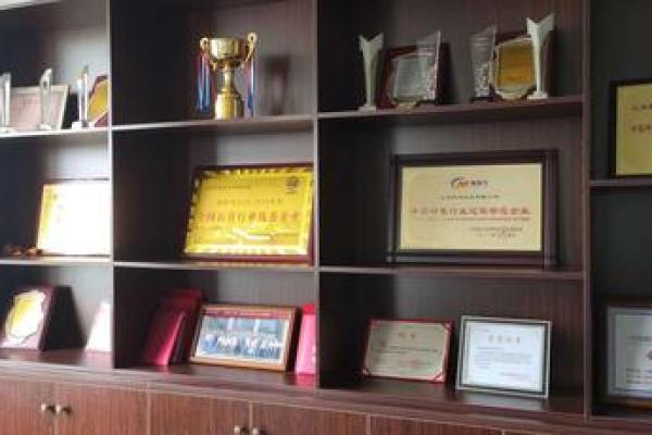 如何为工程材料公司选一个既专业又吸引客户的名称