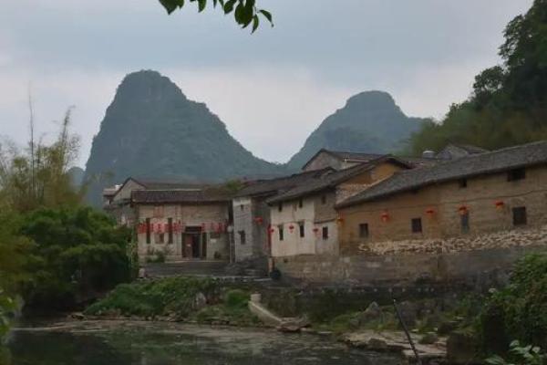 揭秘中华风水第一村：神秘力量背后的传奇村落