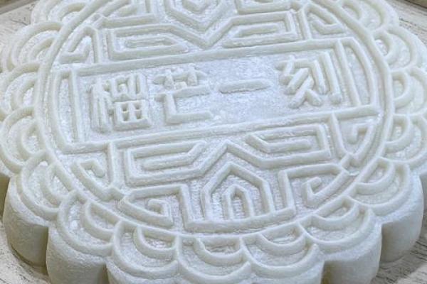 揭秘传统美食：8月节庆必备的特色糕点，舌尖上的文化盛宴
