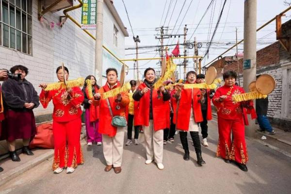2120年民俗盛宴：盘点那些令人期待的全新节日庆典