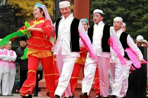 揭秘回族传统节日习俗：传承千年的文化盛宴