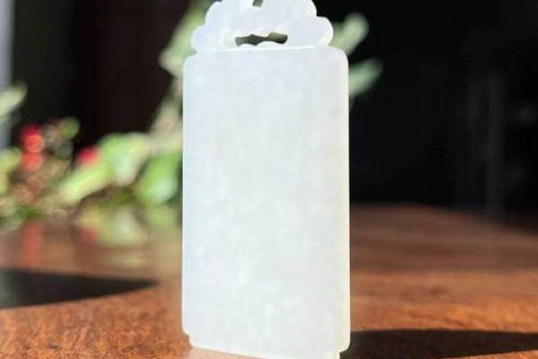揭秘阴宅风水：坟墓选址入坟断秘籍，助你趋吉避凶选佳地