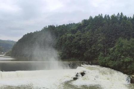 风水秘境：墓地传说揭秘，带你穿越阴阳两界
