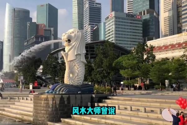 风水大师揭秘：门前有水池，财运亨通的秘密
