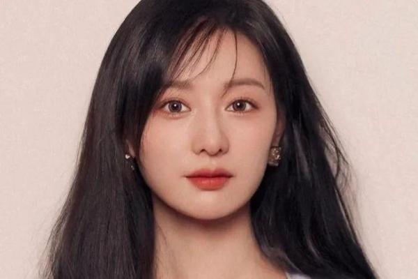 卧蚕面相：旺夫旺家，揭示女性面相中的旺夫密码