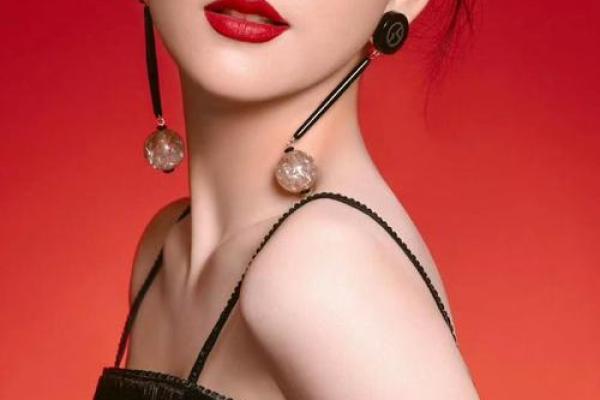 方媛面相解析：揭秘明星的美丽秘诀