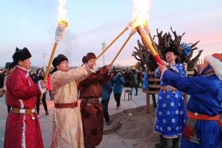 揭秘蒙古族传统节日：狂欢狂欢，传承千年的草原民俗盛宴