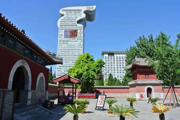 东邻医院，揭秘小区风水之谜