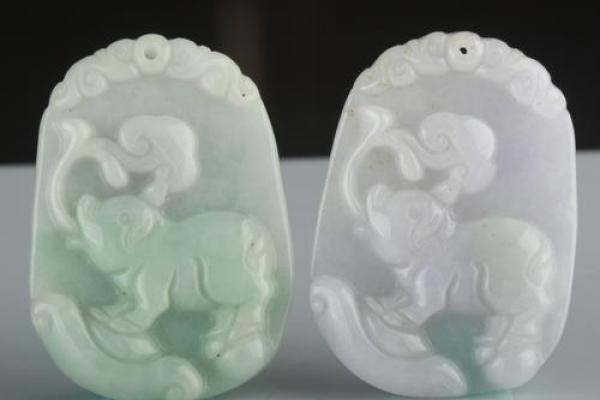翡翠十二生肖:璀璨生肖,传世珍藏 翡翠十二生肖:璀璨生肖,传世珍藏