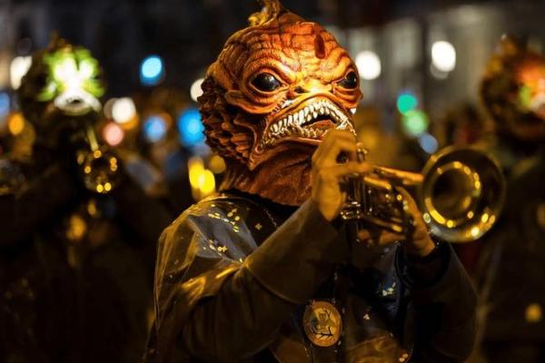 瑞士狂欢节:阿尔卑斯山下的狂欢盛宴 瑞士狂欢节:阿尔卑斯山下的狂欢盛宴