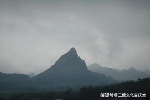 池塘边马路上,房子风水揭秘:吉地还是凶地? 池塘边马路上,房子风水揭秘:吉地还是凶地?