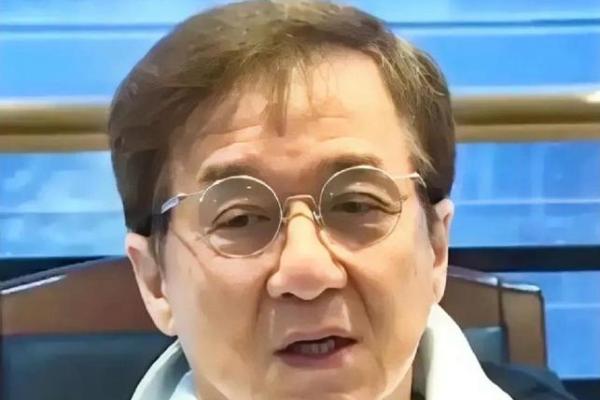 揭秘成龙生辰八字与成功之谜