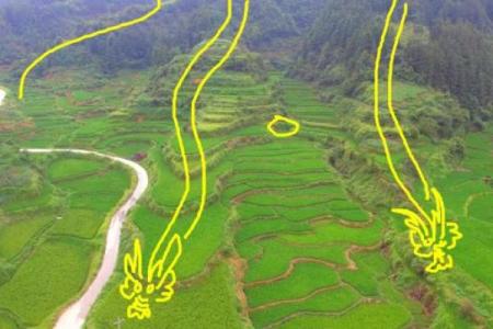 高山环绕：揭秘风水大师眼中的风水宝地