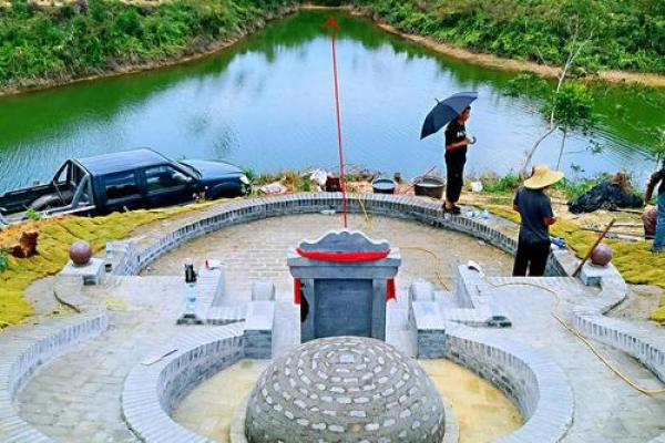 广西名坟风水揭秘：揭秘风水宝地，助你财运亨通