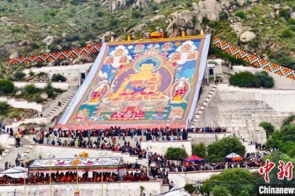 藏族节日民俗大盘点：揭秘雪域高原的独特庆典风情