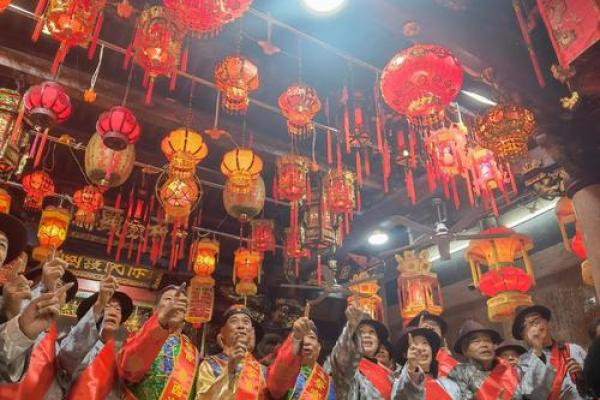 揭秘19节日：千年传承的民俗盛宴，不容错过的狂欢时刻