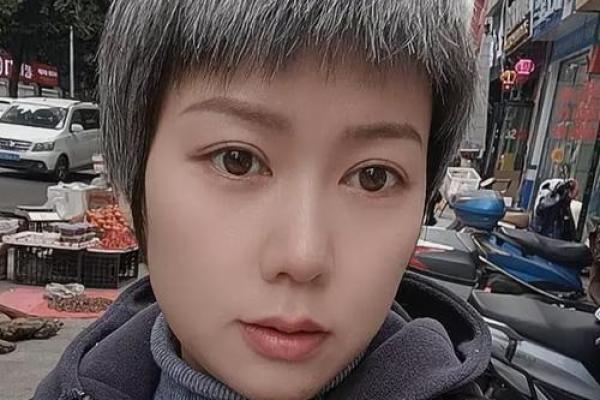 女性白发与命运的深刻关系 女性白发与命运的深刻关系