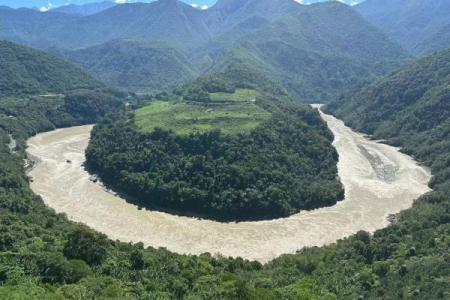 名山风水秘境：揭秘自然灵气汇聚之地