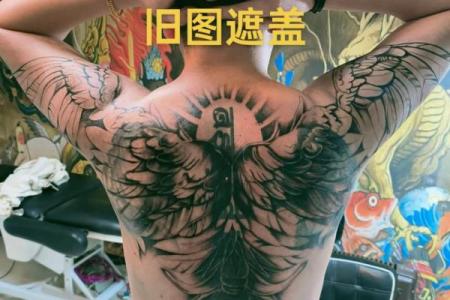 神秘男后背痣，揭秘命运转折点